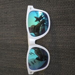 White bride sunglasses